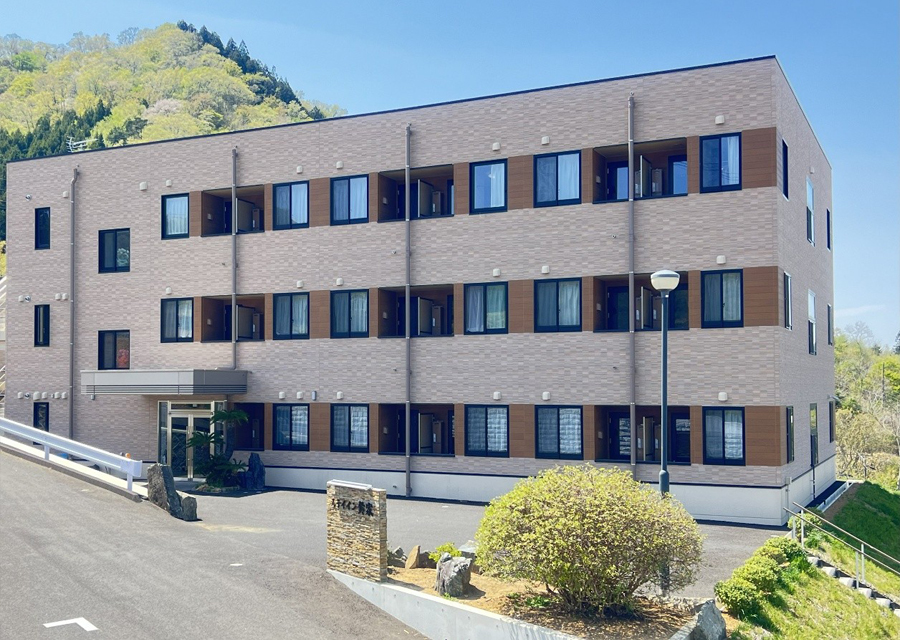 全室禁煙の部屋広い新しくてきれいな施設。無料wifiやコインランドリー設備